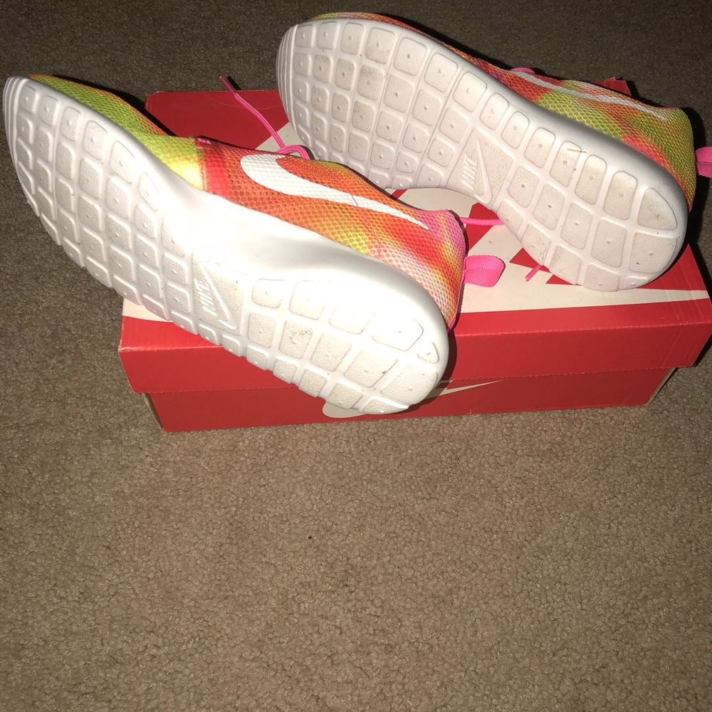 Nike Roshe - Picture 6 of 6